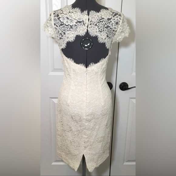 Monique Lhuillier Lace Open Back Cocktail Dress 6 - Picture 2 of 6